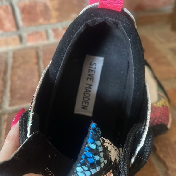 Steve Madden Cliff Multi Color Rainbow Snake Multi Pattern Sneakers - Picture 6 of 7